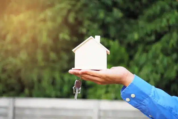 real state agent holding keys